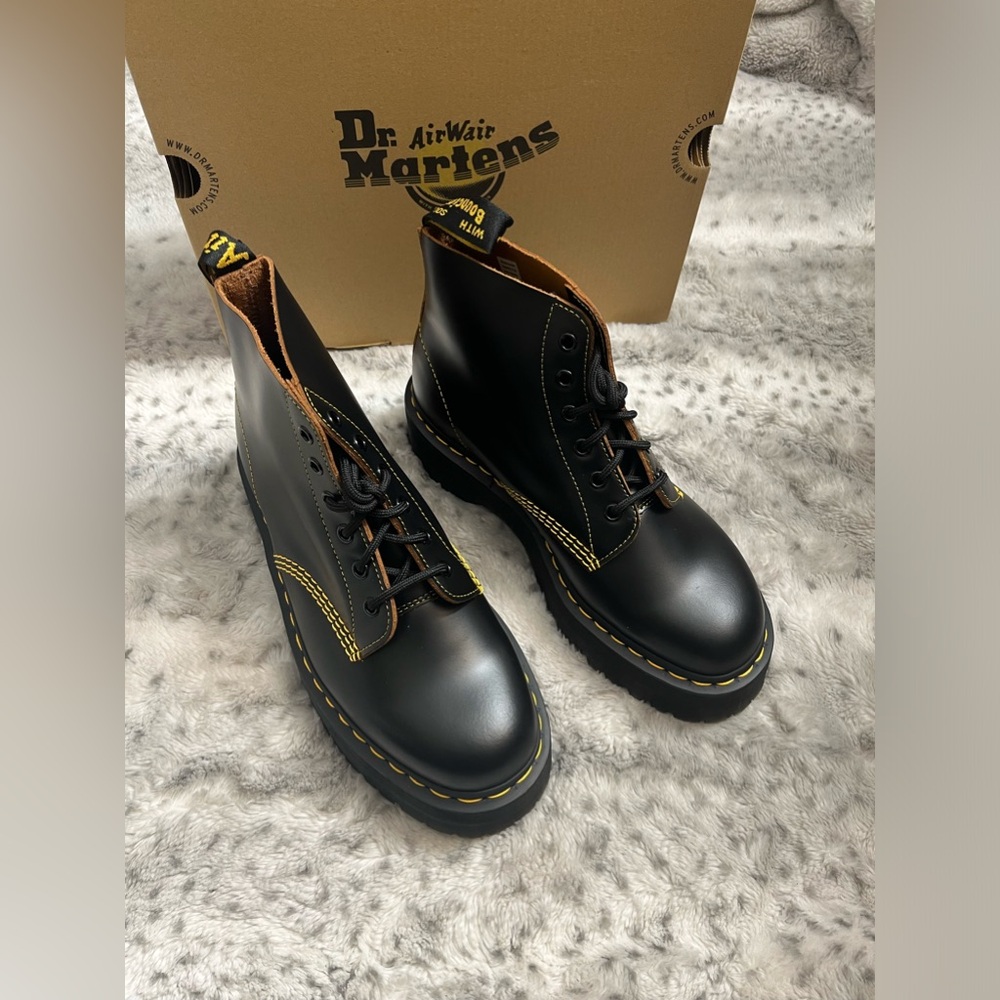 DR. MARTENS 101 UB QUAD Platform Ankle Boots MSRP$249 Unisex - Picture 8 of 16